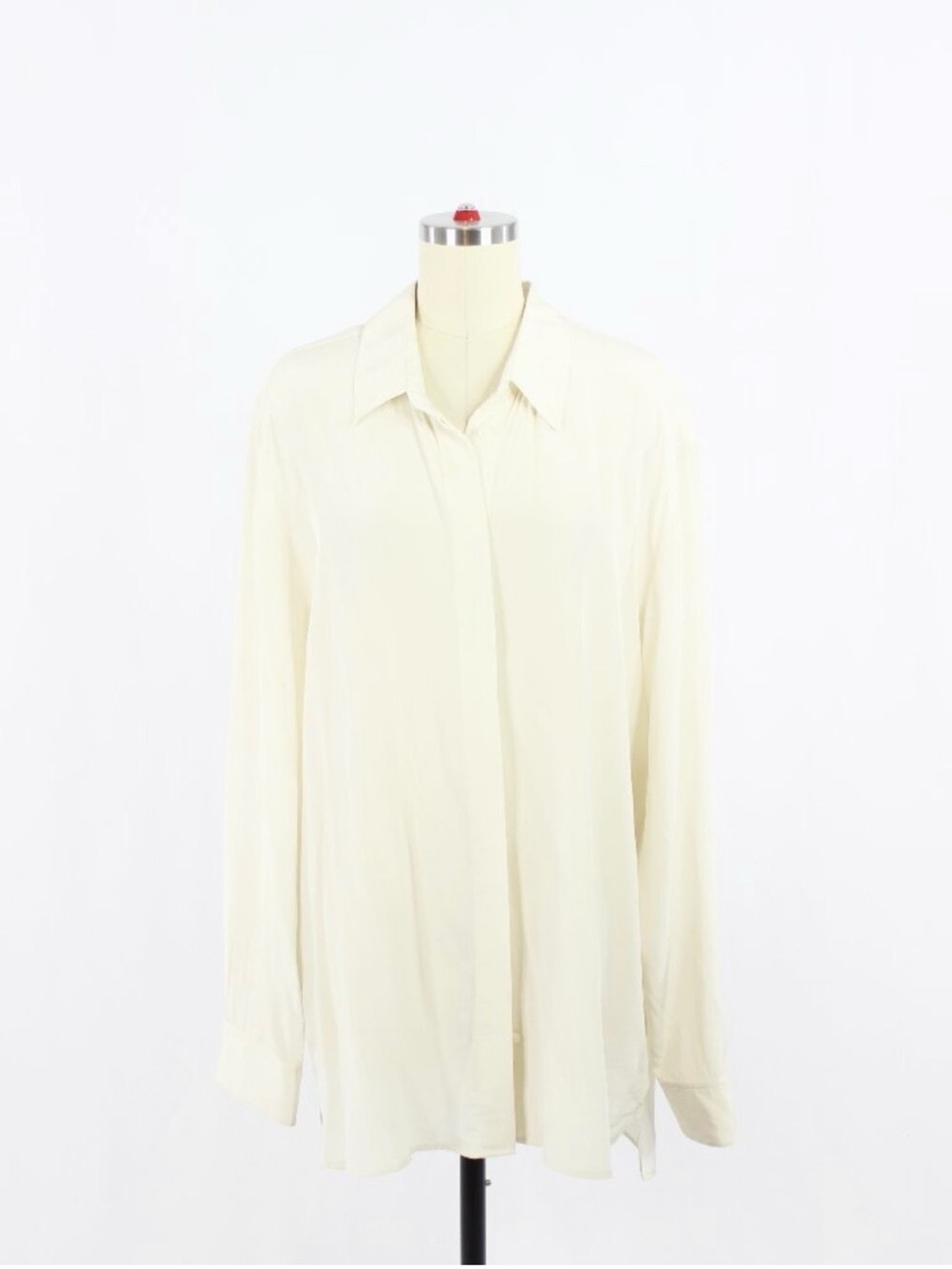 Aritzia BABATON Academy Matte Pearl Ivory 100% Silk Button Up Blouse, Size L